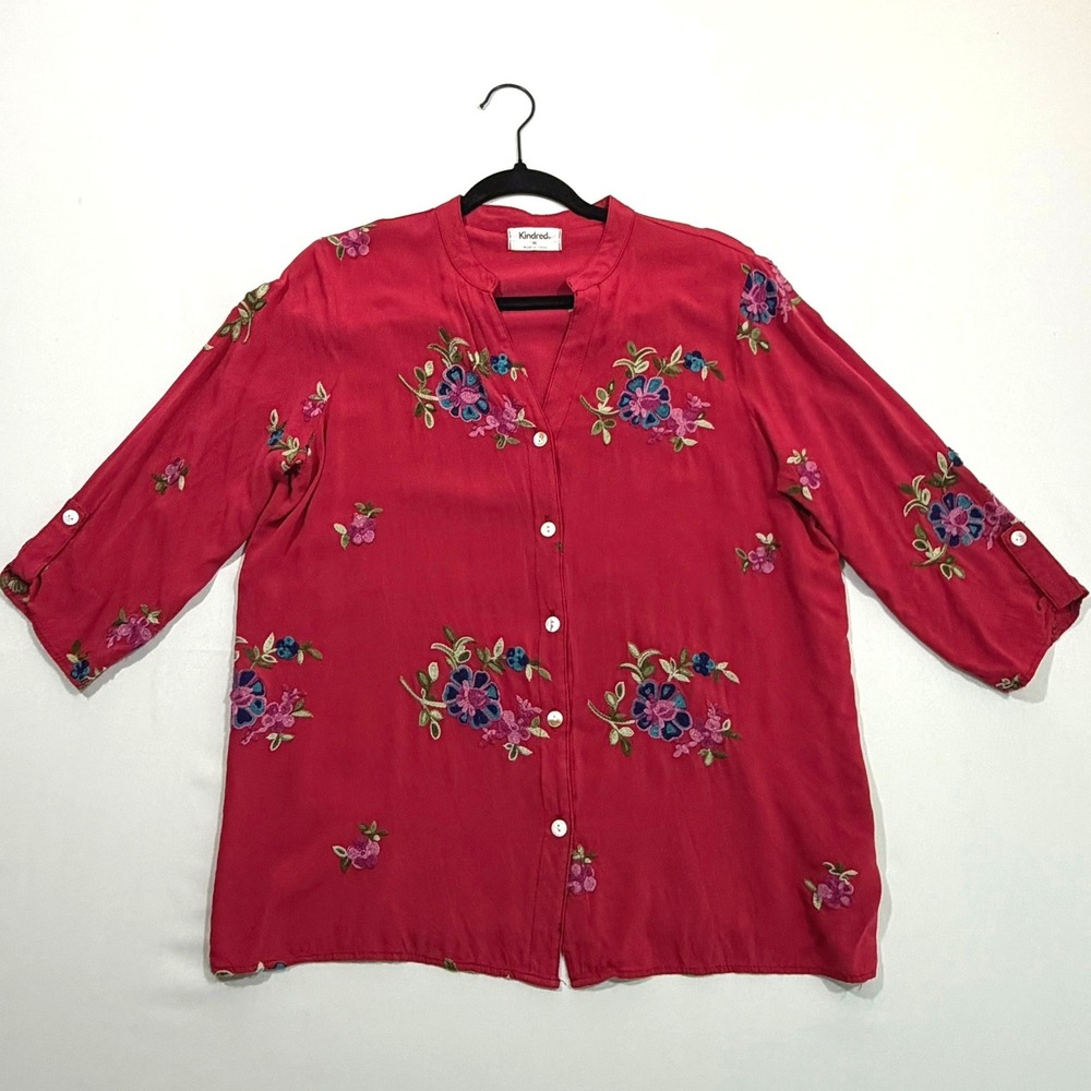 Kindred Shirt Womens Medium Pink Red Floral Embroidered Roll Tab 3/4 Sleeve